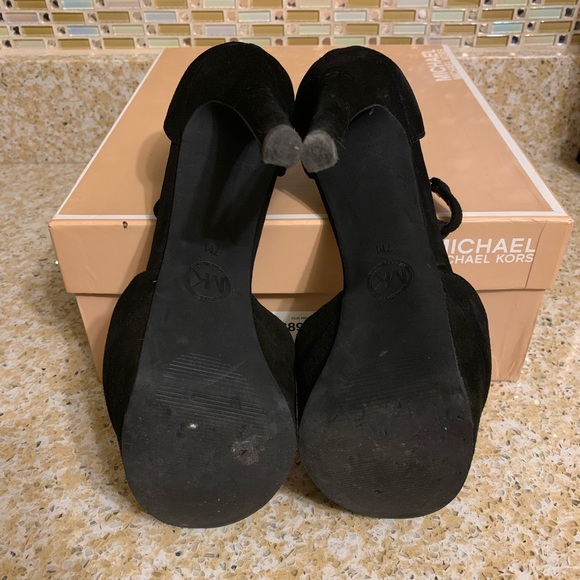 Michael Kors Brayson Platforms - Picture 7 of 7
